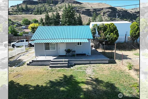 Property Photo MLS #: 2402892
