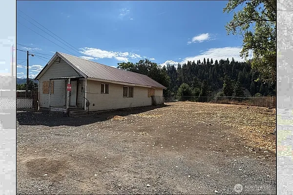 Property Photo MLS #: 2433892