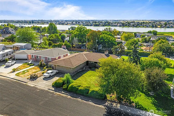 Property Photo MLS #: 2424903