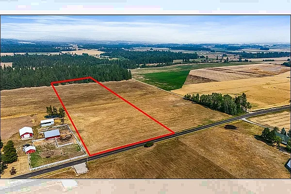 Property Photo MLS #: 202523907