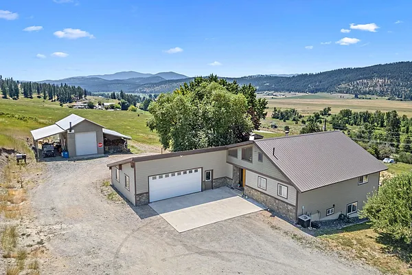 Property Photo MLS #: 202520912
