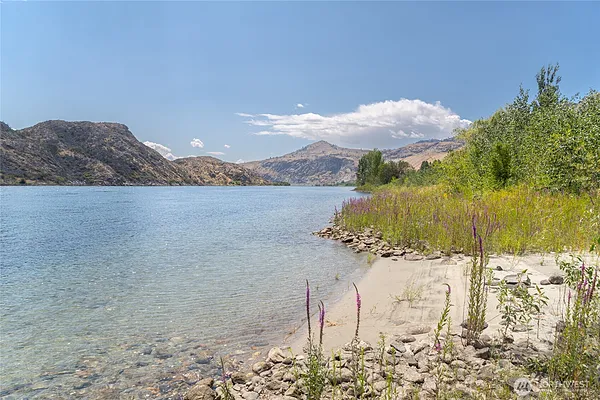 Property Photo MLS #: 2412921