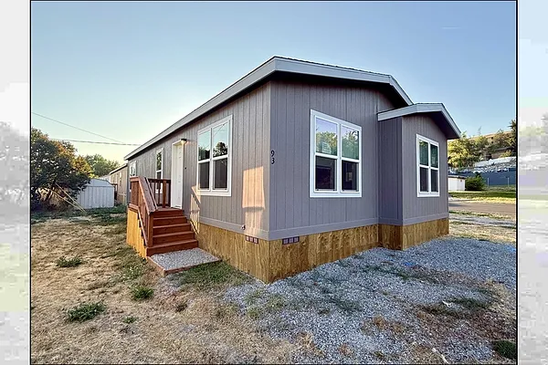 Property Photo MLS #: 202520940