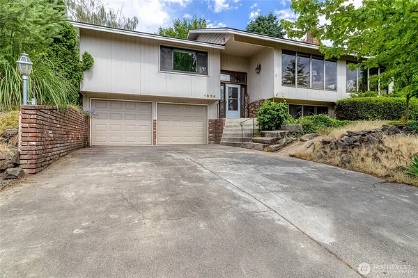 Property Photo MLS #: 2400955