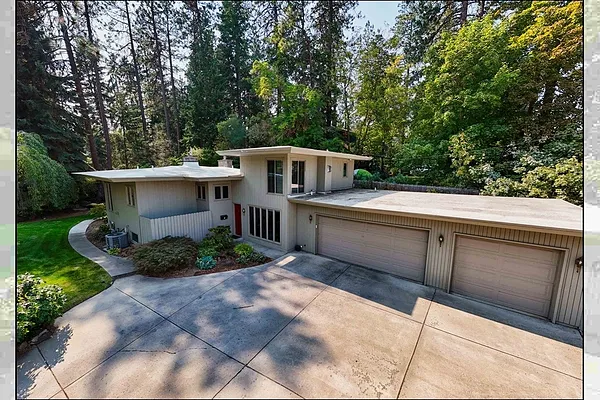 Property Photo MLS #: 202523963